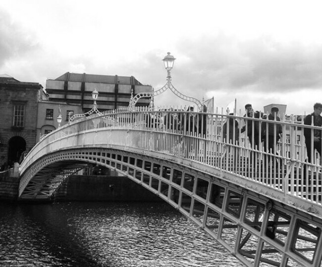 The Ha'penny Bridge over the Liffy River, Dublin #dublincity #dublin #BlackAndWhite #bw #monoart #Monochrome #photography #bridge ✌