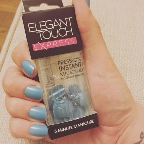 Got the claws back on check out my review on my new blog http://www.mzgeekface.wordpress.com #falsenails #eleganttouch #eleganttouchexpress #jewelwashedteal #pamper #relax #gottheclawson