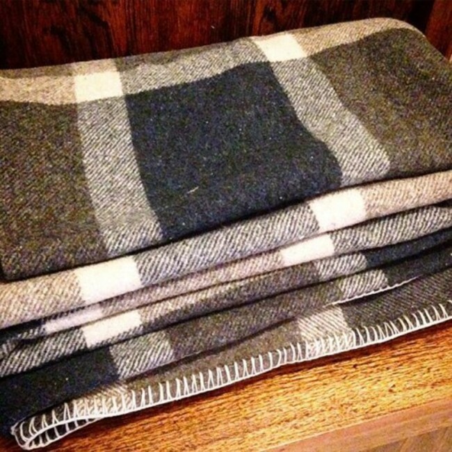 Vintage wool blanket. Love this colour. 175cmx220cm. Available from my etsy shop. Link in bio. #woolblanket #vintage #vintageblanket #checks #woollenblanket