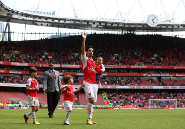 Arsenal v Aston Villa - Barclays Premier League - Emirates Stadium