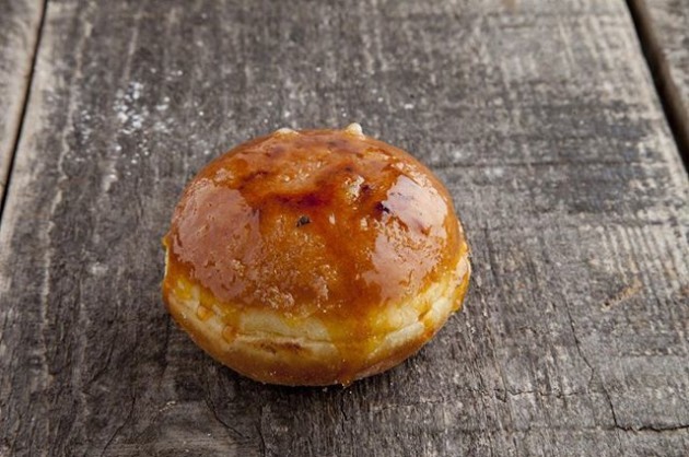 Creme Brûlée Donut #offbeatdonuts #donutheaven #donut