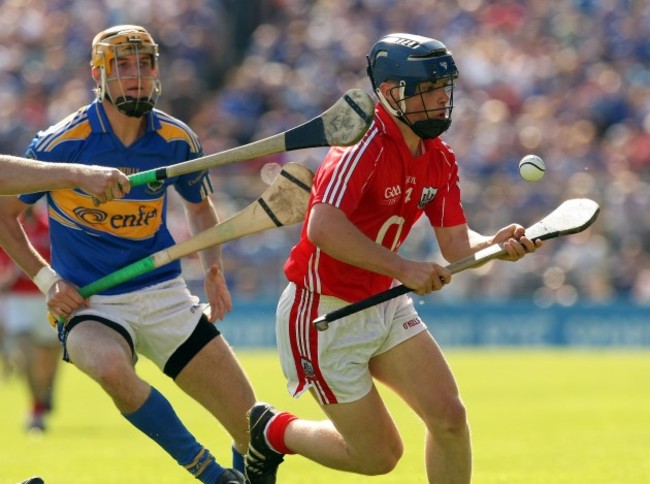 Conor O'Sullivan gathers possession