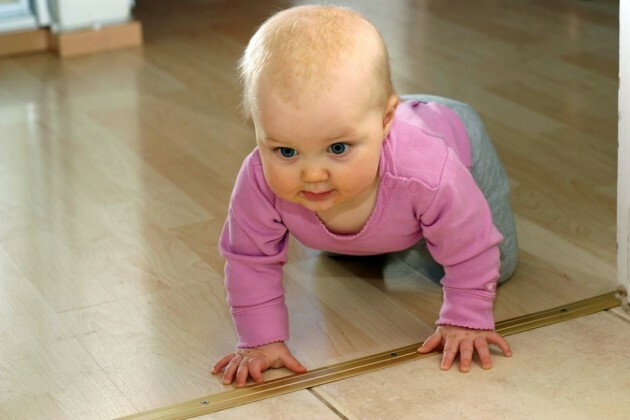 Ребенок десять месяцев. 10 Месяцев ребенку. 10 Месяцев девочке. 10 Месячный малыш. Фото 10 месяцев ребенку