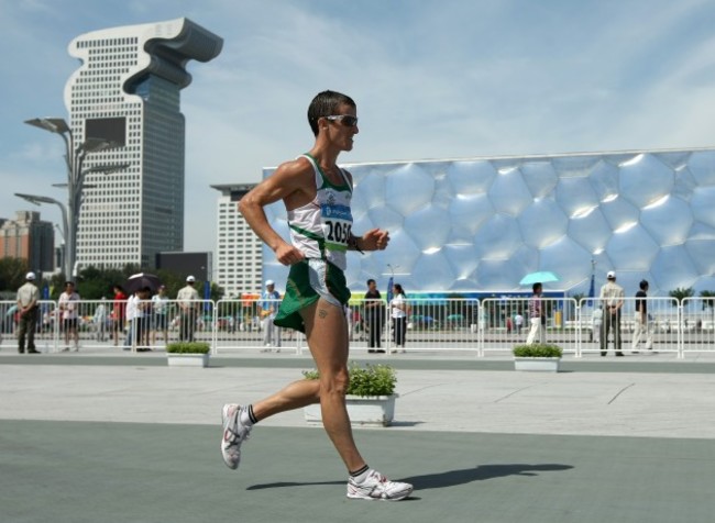 Rob Heffernan on his way to finishing the Men's 20K walk