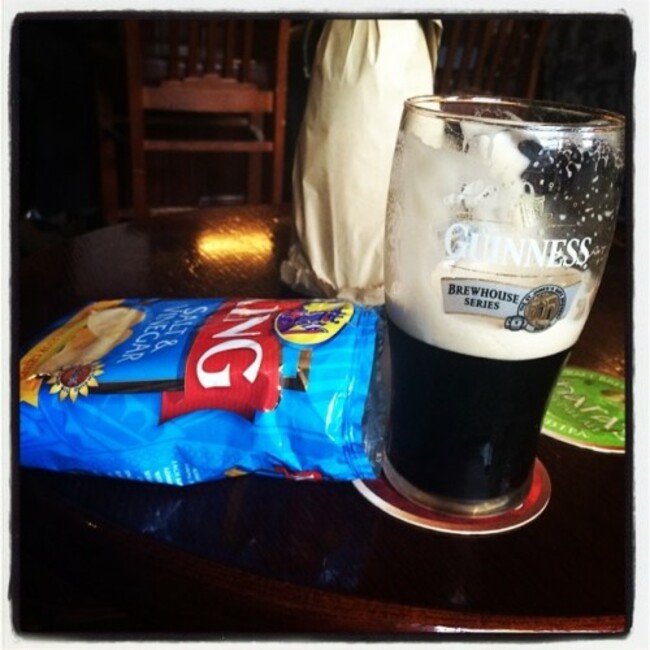 #friday #guinness #pints #kingcrisps #terenure