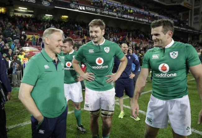 Joe Schmidt with Iain Henderson and Jared Payne