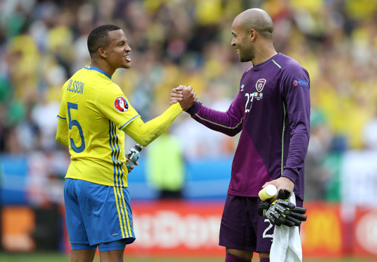 Republic of Ireland v Sweden - UEFA Euro 2016 - Group E - Stade de France