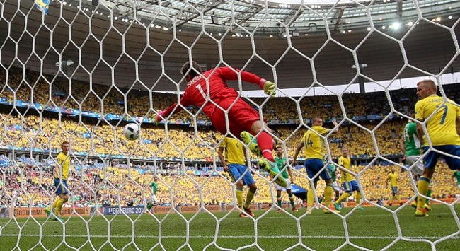 Wes Hoolahan scores their first goal