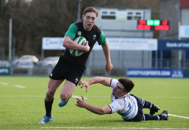 Terry Kennedy runs in for a try