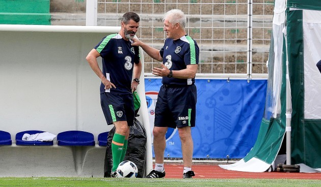 Roy Keane with Seamus McDonagh
