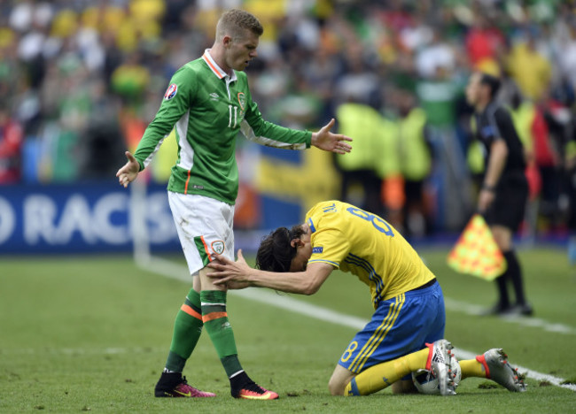 Republic of Ireland v Sweden - UEFA Euro 2016 - Group E - Stade de France