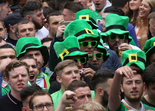 18/6/2016. Ireland Fans Dublin. Irish fans watchin