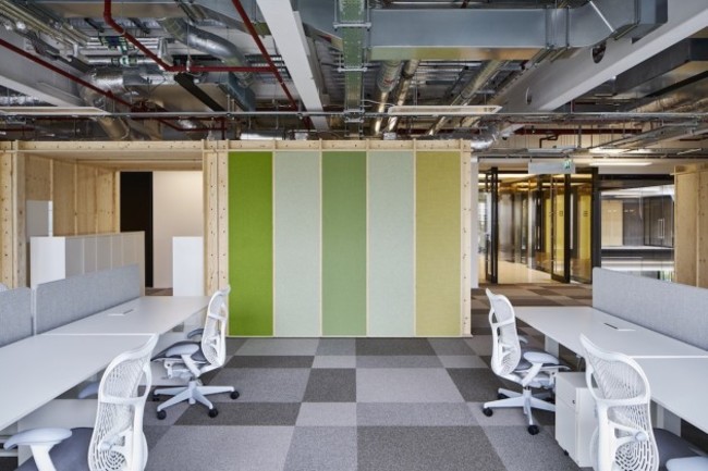 all-of-the-desks-in-googles-new-office-can-be-raised-allowing-googlers-to-stand-and-work-if-they-want-to