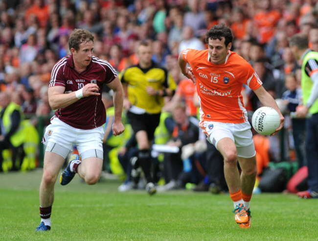Jamie Clarke chased by Gary Sice