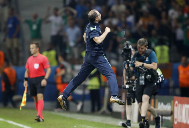 Italy v Republic of Ireland - UEFA Euro 2016 - Group E - Stade Pierre Mauroy