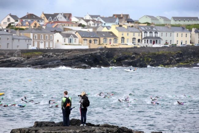 General view of club athletes during the swim section