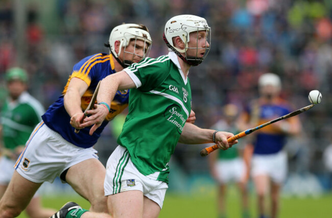 Brendan Maher tackles Cian Lynch