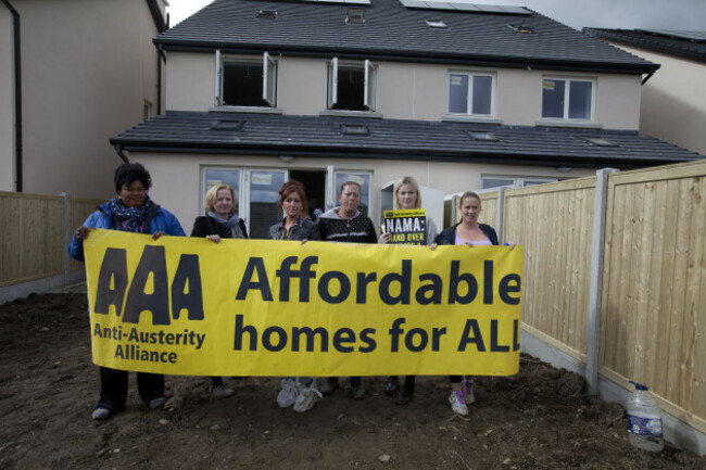 22/9/2015. Homeless Famlies Take Over Nama Propert