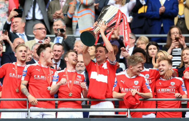 Barnsley v Oxford United - Johnstone's Paint Trophy - Final - Wembley Stadium