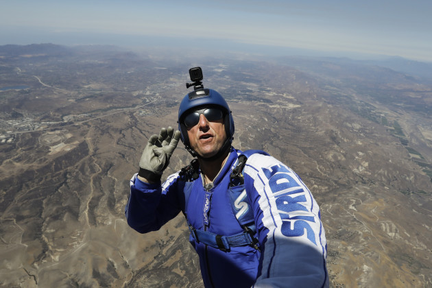 Skydiving Without Parachute