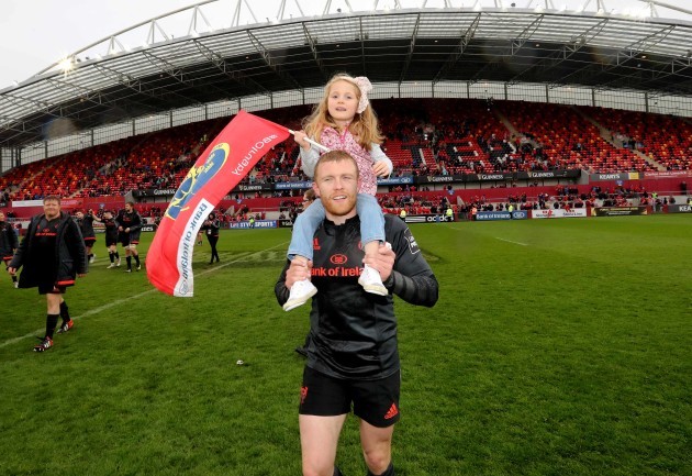 Keith Earls with his daughter Ella May after the match