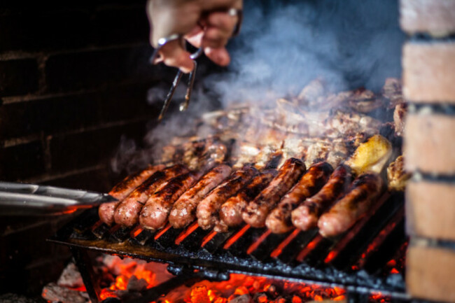 Chorizos criollos y churrasco