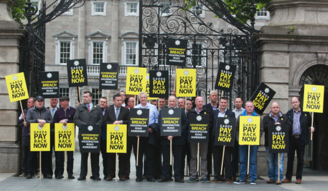 30/6/2016. Garda Pay Protests