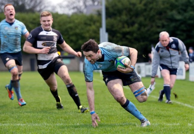 Barry Daly scores a try