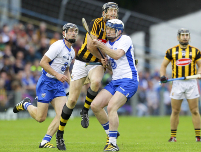 Walter Walsh is tackled by Stephen Bennett