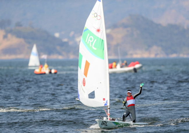 Annalise Murphy celebrates winning silver medal