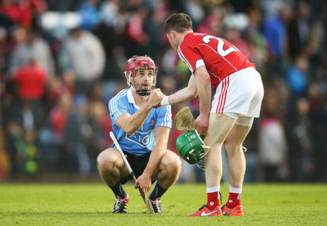 Daniel Kearney shakes hands with Eoghan O&rsquo;Donnell