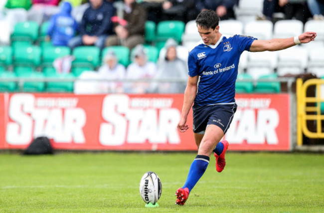 Joey Carbery kicks a conversion