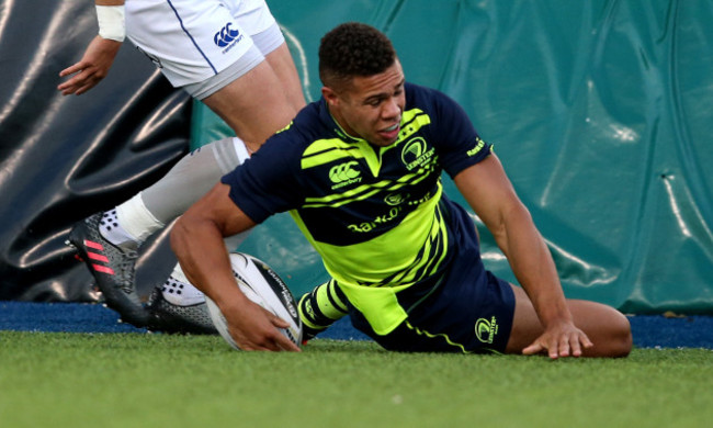 Adam Byrne scores his side's first try