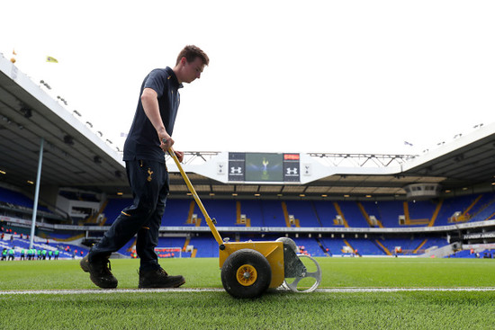 Tottenham Hotspur v Liverpool - Premier League - White Hart Lane