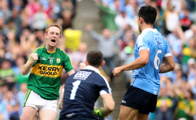 Colm Cooper celebrates Darran OÕSullivan scoring