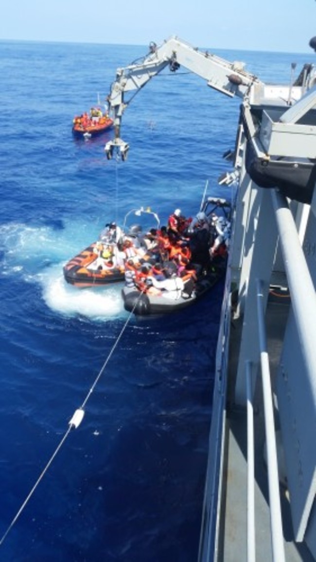 LÉ James Joyce Rescues 423 migrants in Search and Rescue Operation 40 miles NW of Tripoli