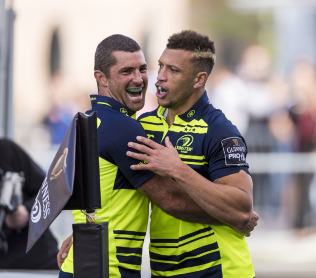 Zane Kirchner celebrates his try with Rob Kearney