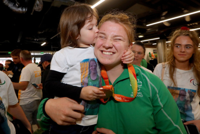 Noelle Lenihan with her niece Kendall Ming