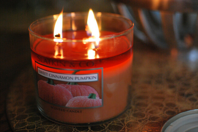 Pumpkin-Scented 3-Wick Candle