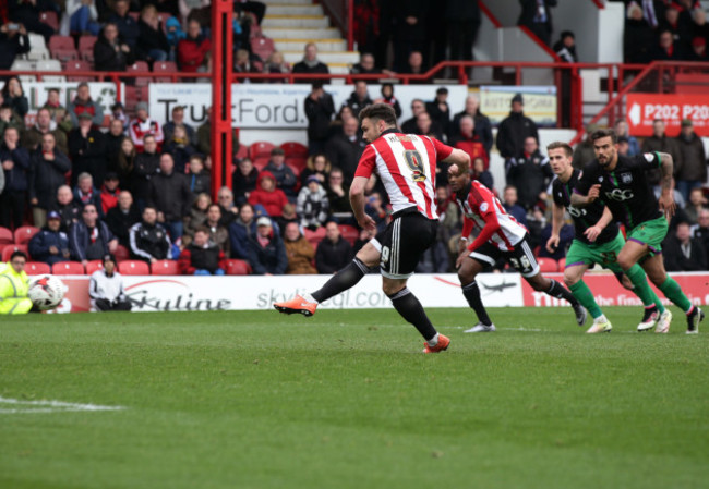 Brentford v Bristol City - Sky Bet Championship - Griffin Park