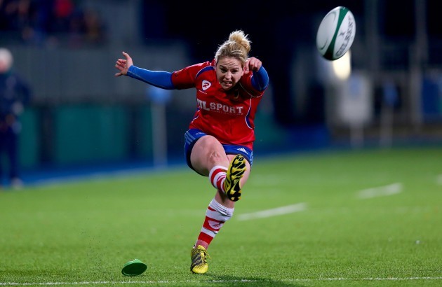Niamh Briggs misses a conversion with the last kick of the game