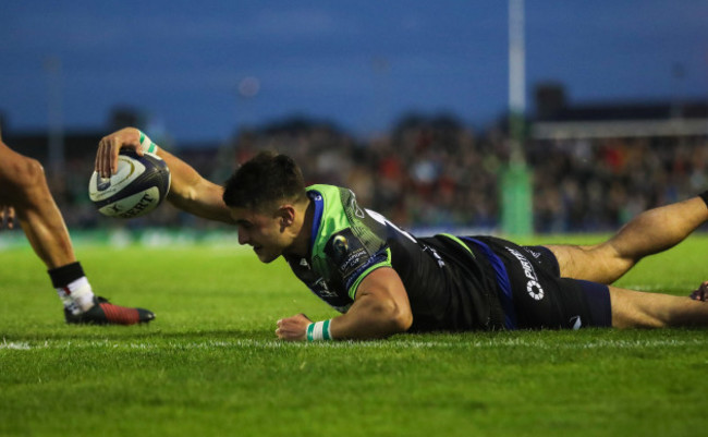 Connacht’s Tiernan O’Halloran  scores a try