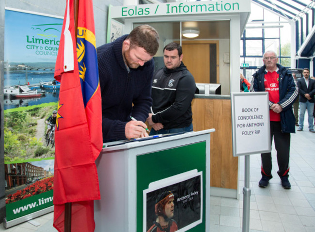 Anthony Foley Book Condolonce 009
