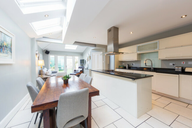 af8c92b247edea8389237642efedf8c3