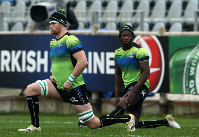 Sean O'Brien and Niyi Adeolokun during the warm up