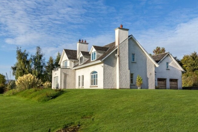 4b0c53538de221c21768e0c2c5c1b131