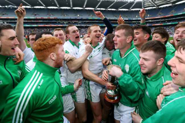 Henry Shefflin and the Ballyhale Shamrocks players celebrate