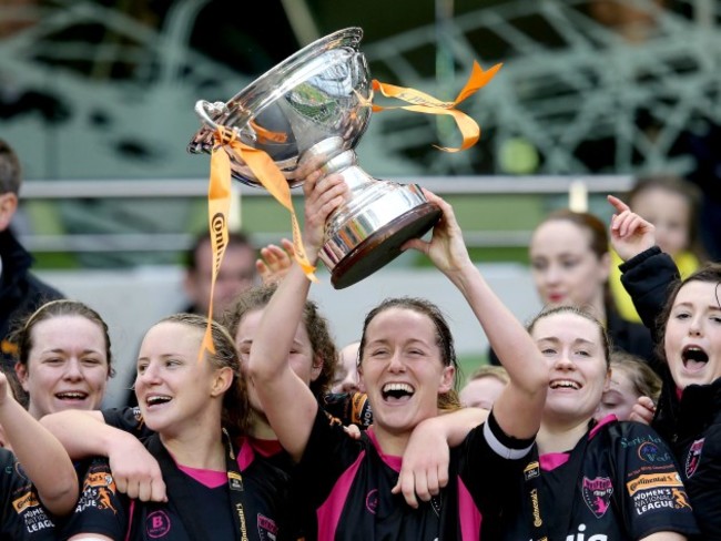 Kylie Murphy lifts the FAI Continental Tyres Women&rsquo;s Cup