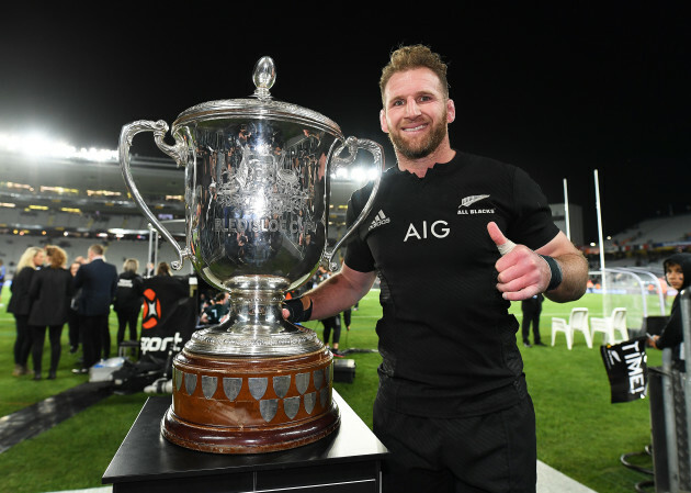 Kieran Read with the Bledisloe Cup