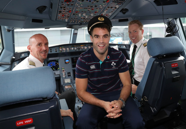 Conor Murray with Captain Eamonn Troy and First Officer Adam Carter